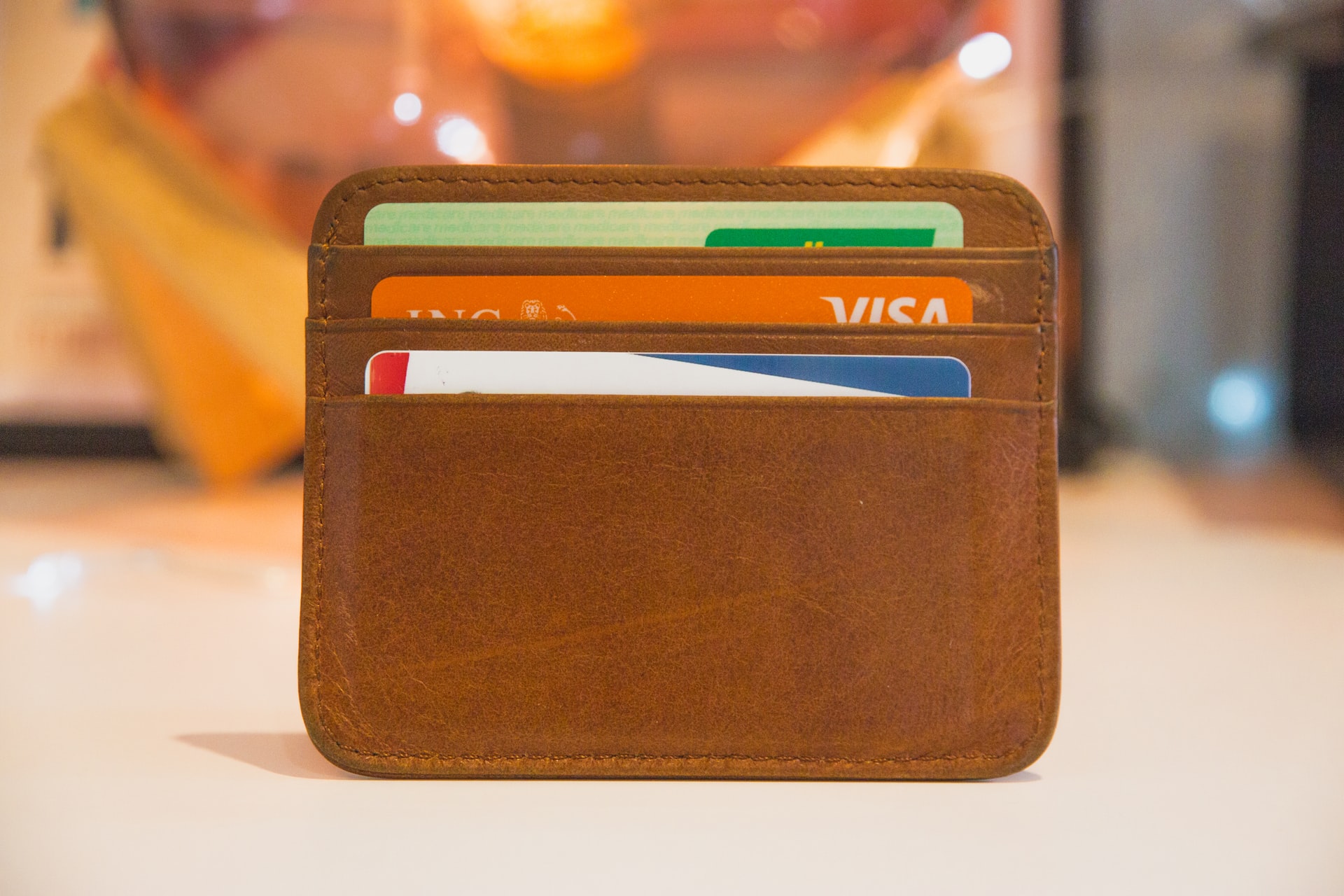 Porte-monnaie pour homme avec des cartes bancaires Porte-monnaie pour homme avec des cartes bancaires